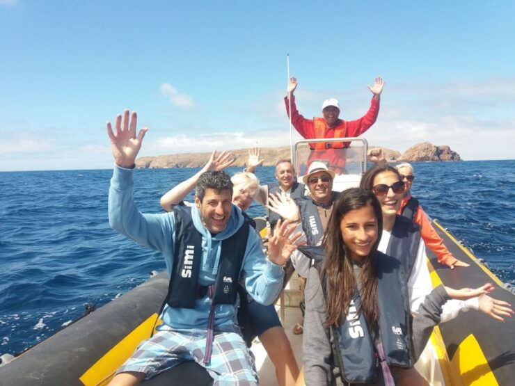 From Peniche: 1-Hour Cabo Carvoeiro Boat Tour - Tour Duration and Language Options