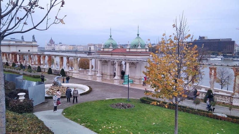 From Pest to Buda Your Essential Tour w/ local guide - Good To Know