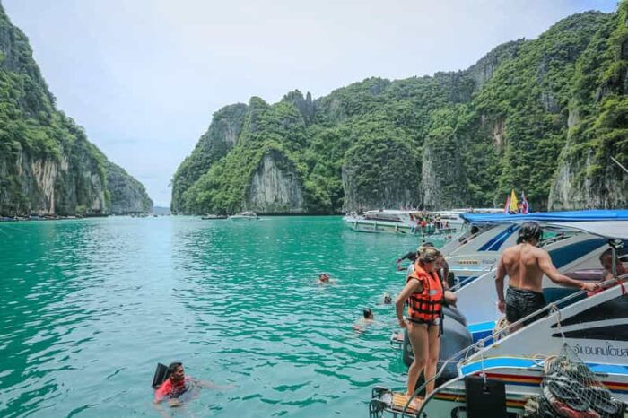 From Phi Phi: Island Tour to Maya Bay With Snorkeling - Experiencing the Highlights