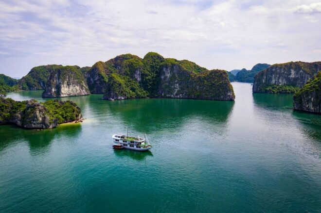 From Phong Nha: 3Day Ninh Binh & Lan Ha Bay Overnight Cruise - Day 1: Ninh Binh Tour