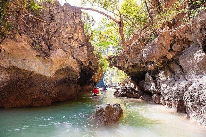 From Phuket: James Bond Sunset Boat Tour & Canoe Adventure - Savoring the Delectable Meals