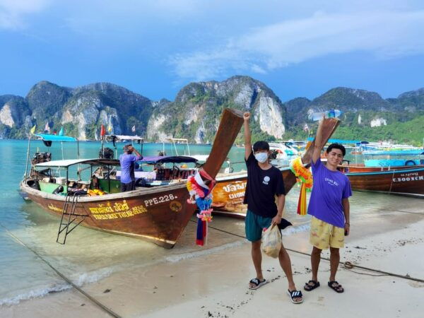 From Phuket: Krabi Transfer With Phi Phi Longtail Boat Tour - Customer Reviews