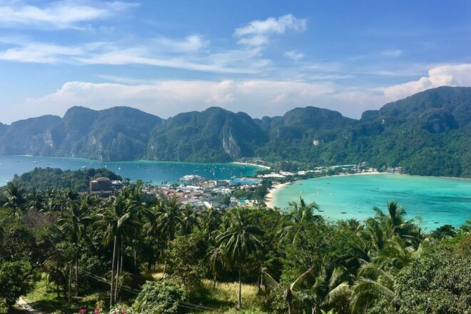 From Phuket Or Khao Lak: Phi Phi Islands Early Bird Tour - Tour Description