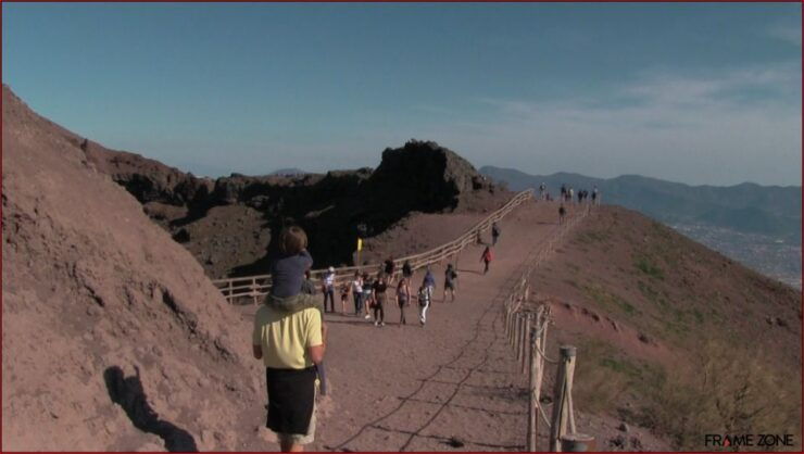 From Pompeii: Mount Vesuvius Roundtrip Bus Transfer - Booking Information