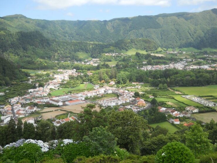 From Ponta Delgada: Furnas Guided Day Trip & 4x4 Adventure - Activity Details