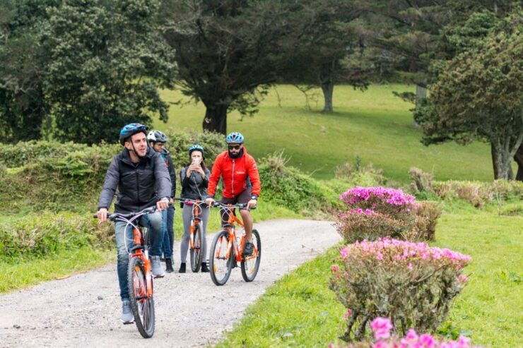 From Ponta Delgada: Sete Cidades Jeep, Bike, & Kayak Ride - Activity Experience