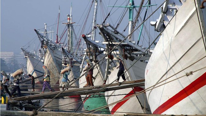 From Port Tanjung Priok : Jakarta Private Tour With Lunch - Itinerary Overview