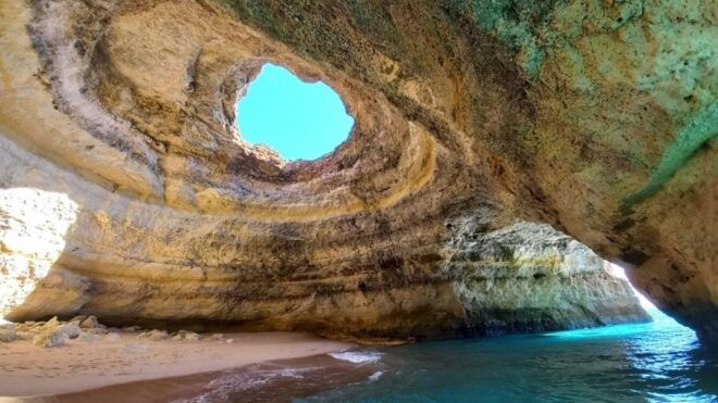 From Portimão: Algar De Benagil and Sea Caves Boat Tour - Review Summary