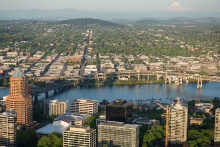 From Portland: Skyscrapers and Bridges Helicopter Tour - Experience Highlights