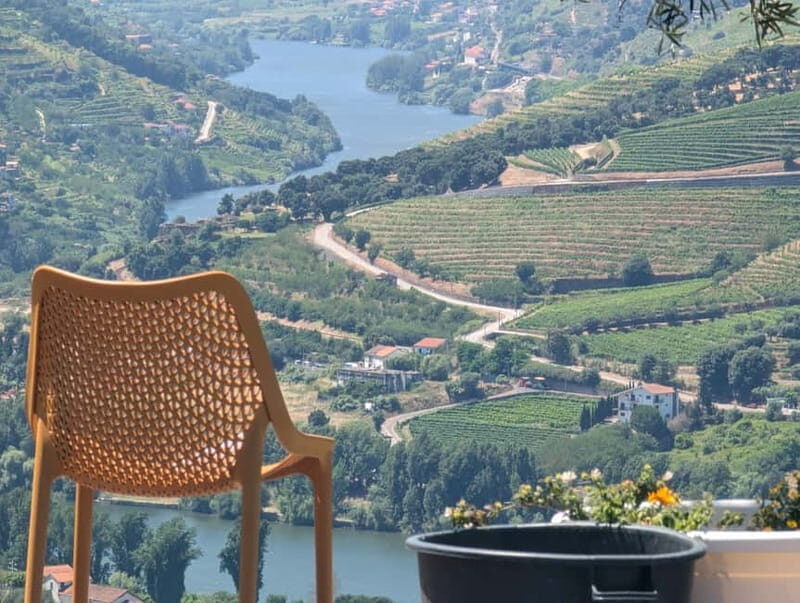 From Porto: 2 Wine Regions, Farm-to-Table Lunch & Boat - FAQ