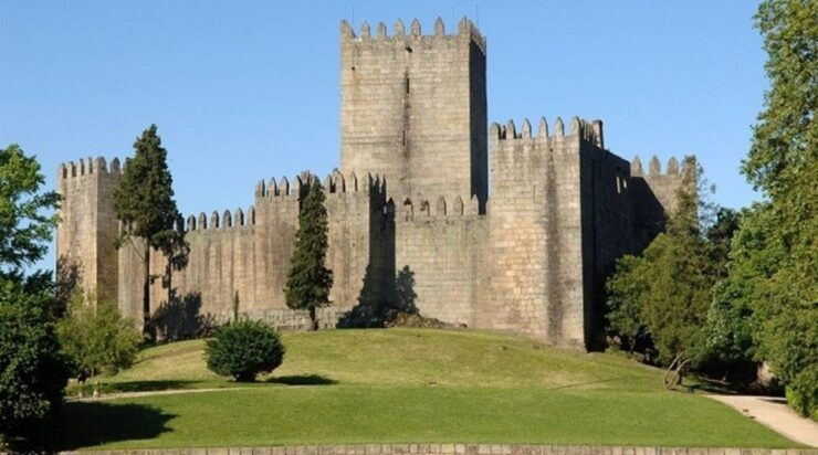 From Porto: Braga and Guimarães Day Trip With Lunch - Trip Details