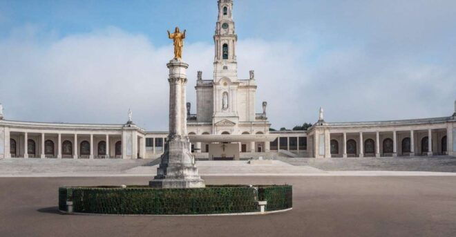From Porto: Day Tour to Fatima / Batalha - Availability and Reservation