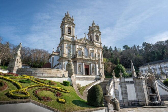 From Porto: MINHO / Guimarães - Braga 1-Day Tour - Experience