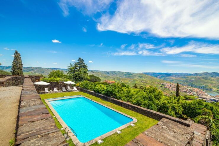 From Porto: Premium Douro Valley Small-Group Wine Tour - Group Size and Inclusions