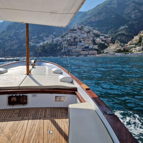 From Positano: Calypso Boat Tour With Aperitif and Snacks - Background
