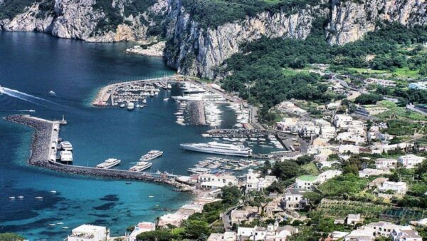 From Positano: Capri Island Coast and Caves Boat Tour - Feedback and Improvements