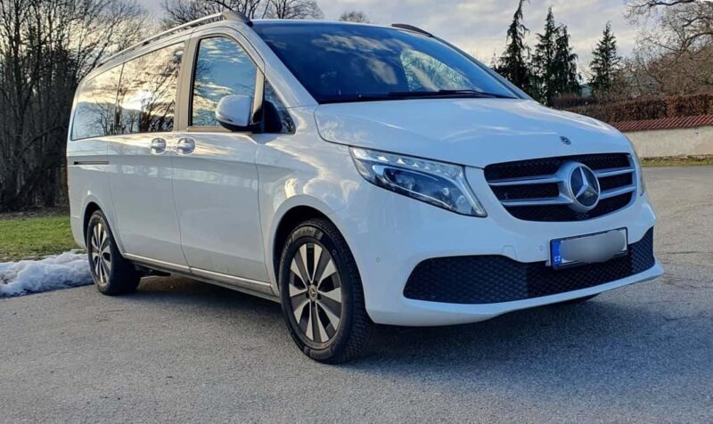 From Prague: Cesky Krumlov Luxury Private Tour with Lunch - Discovering Cesky Krumlov’s Unique Charm