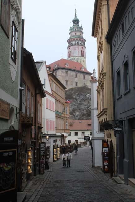 From Prague: Cesky Krumlov Tour with a Guide - Guided Tour: Deep Dive into History & Architecture