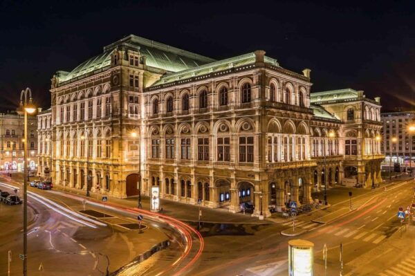 From Prague: Day Trip to Vienna - Explore Vienna at Leisure