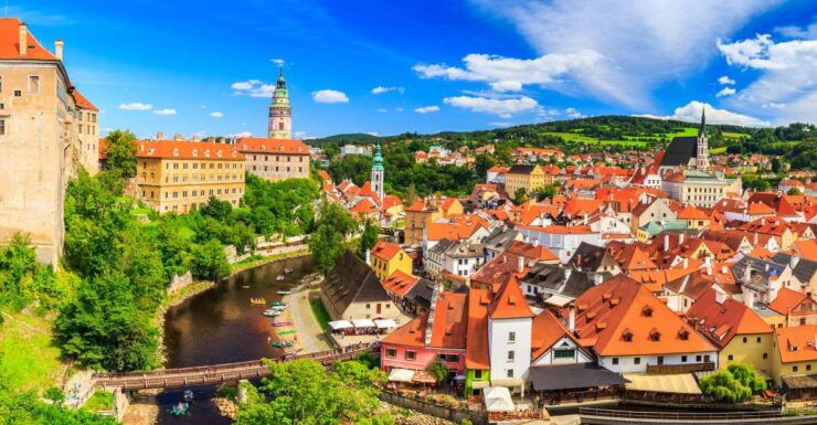 From Prague: Full-Day Trip to Český Krumlov - Tour Highlights