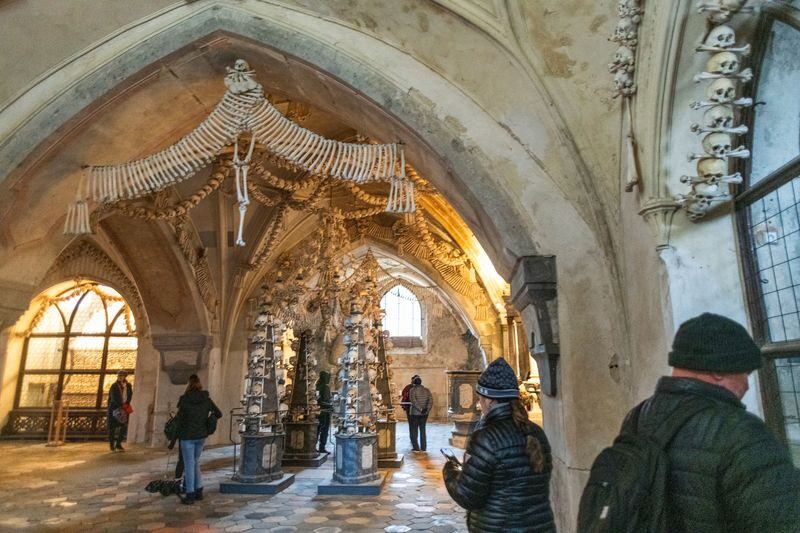 From Prague: Kutna Hora with St. Barbaras Cathedral and Bone Church - Guides make a difference, especially on a bilingual tour