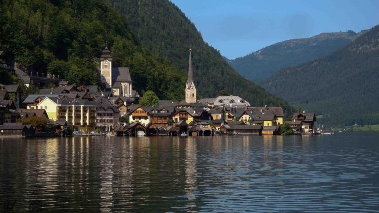 From Prague to stunnning Hallstatt: Private 1 day tour - Transport & Comfort
