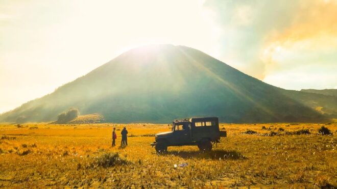 From Probolinggo: 1-Day Mount Bromo Sunrise Trip & Breakfast - Key Attractions