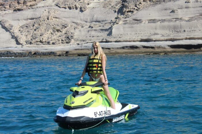From Puerto Colon : 1 Hour Adrenaline Jetski Tour - Tour Duration and Price