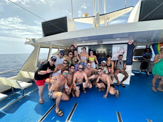 From Puerto Rico: Boat Party Along the Coast. - Included Amenities