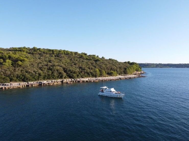 From Pula: Private Boat Tour and Brijuni National Park - Skip-the-Line Access and Live Guides