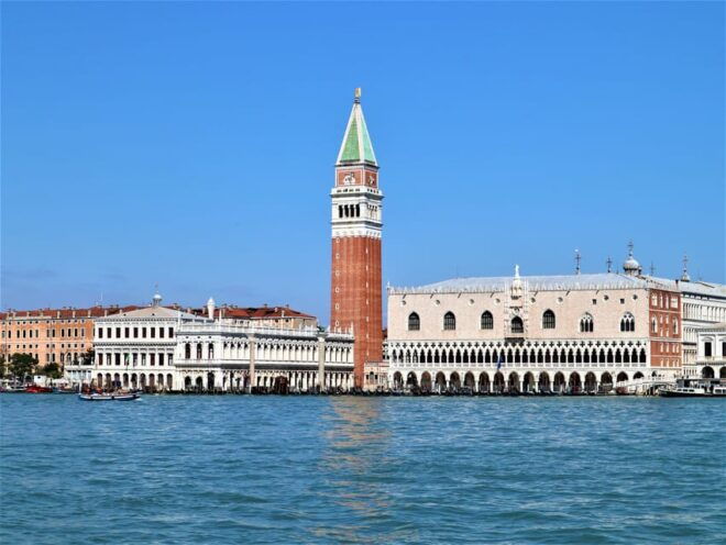 From Punta Sabbioni: Murano and Burano Tour - Inclusions