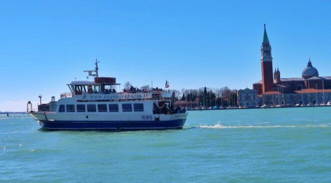 From Punta Sabbioni: Round-Trip Boat Transfer to Venice - Comfort and Seating Options