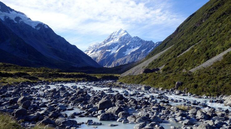 From Queenstown: Mount Cook Transfer W/ Guided Landmark Tour - Tour Experience