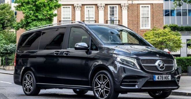 From Regensburg: Private Transfer to Prague - Professional Driver and Comfortable Vehicles