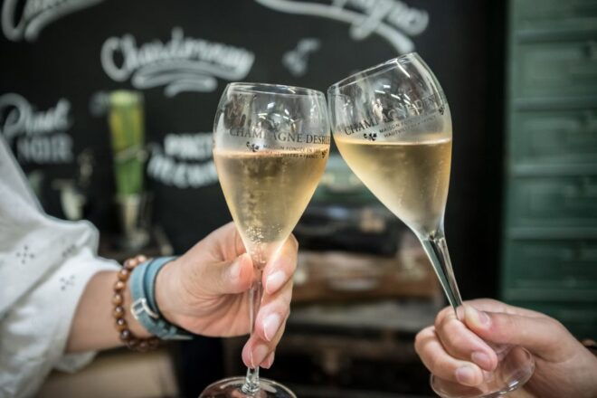 From Reims/Epernay : the Connaisseurs With 9 Tastings (Am) - Experience the Avenue De Champagne in Epernay