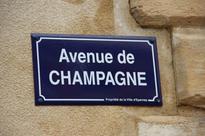 From Reims/Epernay Tour: the Connoisseurs With 9 Tastings - Commented Passage Through the Avenue De Champagne