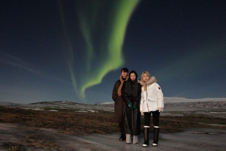 From Reykjavík: Northern Lights Tour with Hot Cocoa & Photos - FAQ