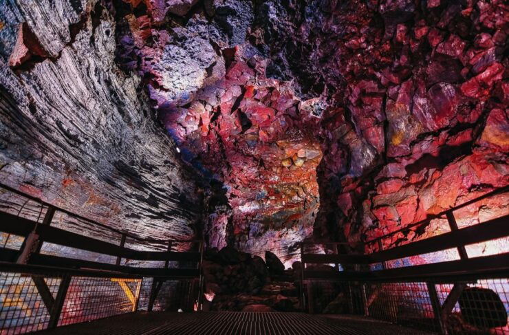 From Reykjavik: Raufarhólshellir Lava Tunnel by Bus - Experience Highlights