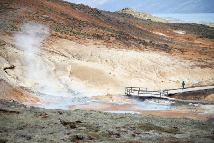 From Reykjavik: Reykjadalur Geothermal Valley Hiking Tour - Highlights