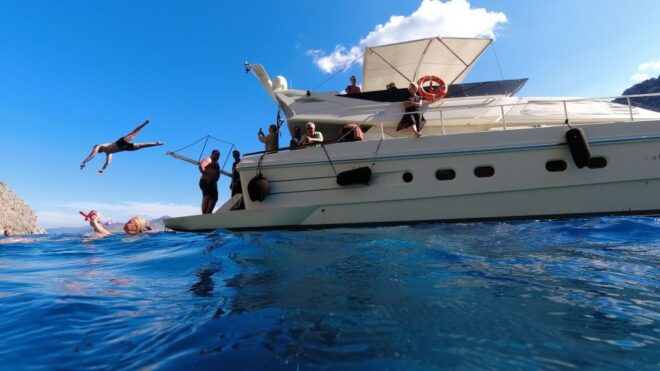 From Rhodes: Yacht Cruise to Lindos With Lunch and Drinks - Booking Information
