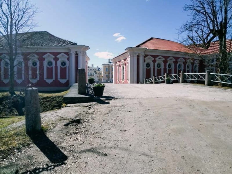 From Riga: Hill of Crosses, Bauska & Rundale Full-Day Tour - The Return Journey and Flexibility