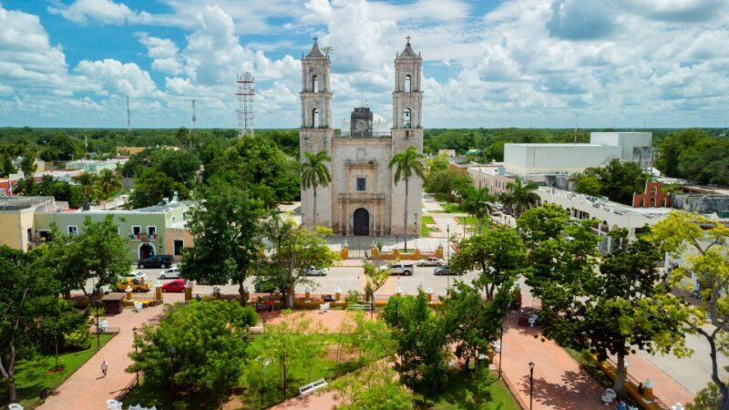 From Riviera Maya: Chichen Itza, Cenote, and Valladolid Tour - Guides and Service