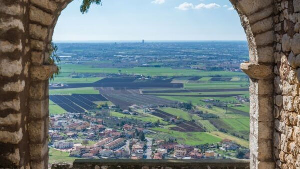 From Rome: Entrance Ticket to the Ninfa Gardens - How to Book