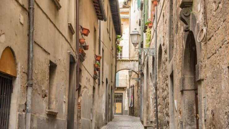From Rome: Orvieto, Tour With Private Transfer - Driver and Pickup Information