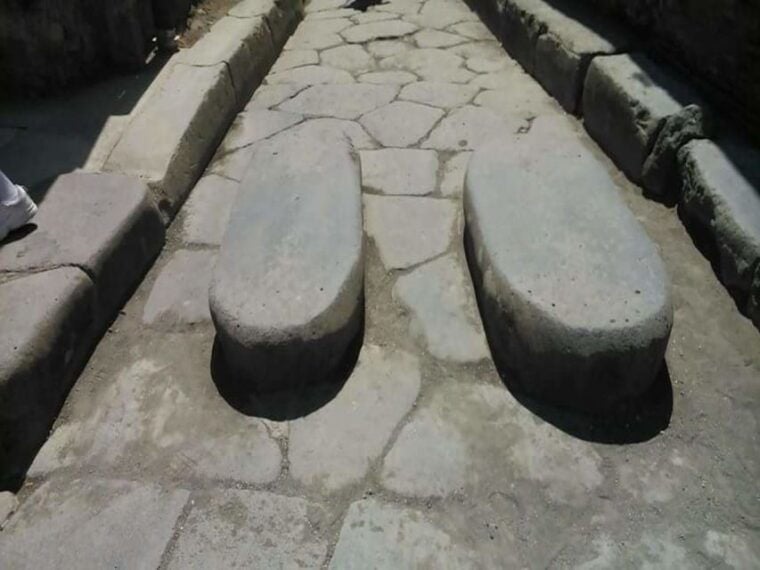 From Rome: Pompeii and Naples, Full Day Tour with Lunch - Is This Tour Worth the Price?