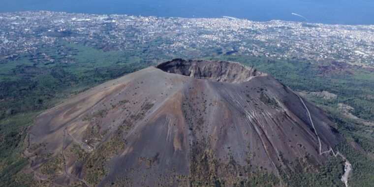 From Rome: Pompeii Ruins and Mt. Vesuvius with Lunch&Wine - Who Will Love This Tour?