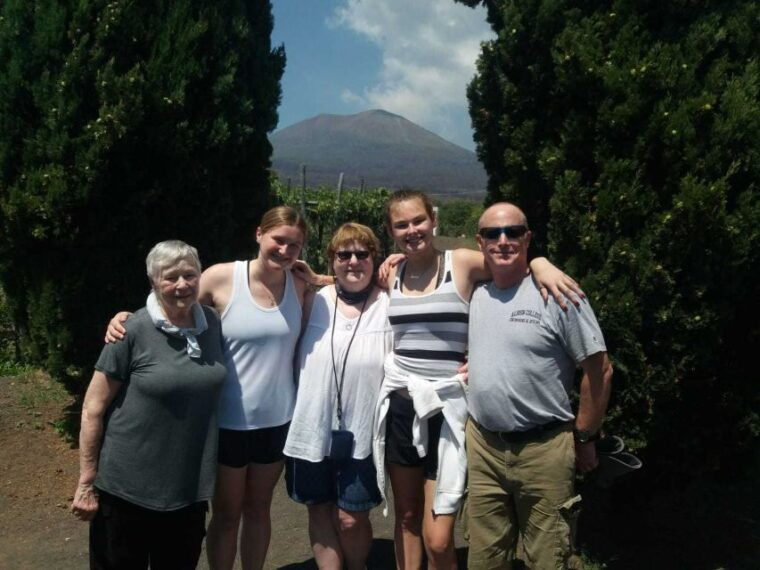 From Rome: Pompeii Ruins and Mt. Vesuvius with Lunch&Wine - FAQ