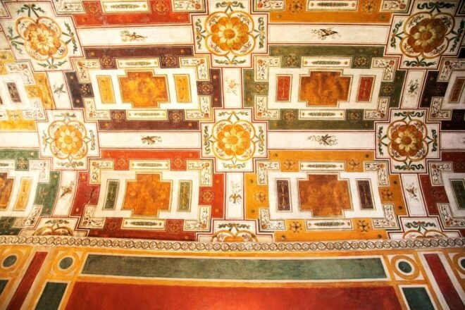 From Rome: Villa DEste and Hadrians Villa Tivoli Day Tour - Important Information