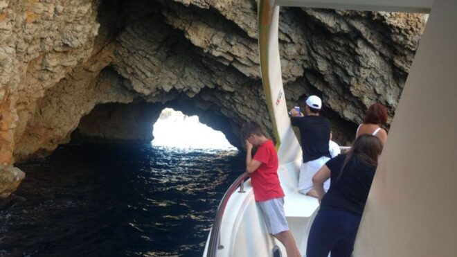 From Roses: Medes Islands Boat Tour With El Estartit Visit - Tour Itinerary