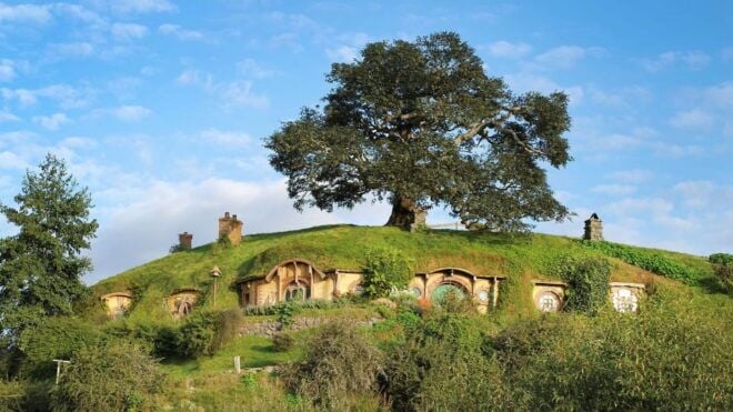 From Rotorua: Hobbiton Movie Set Tour With Festive Lunch - Scenic Coach Ride Through Kaimai Mountain Range